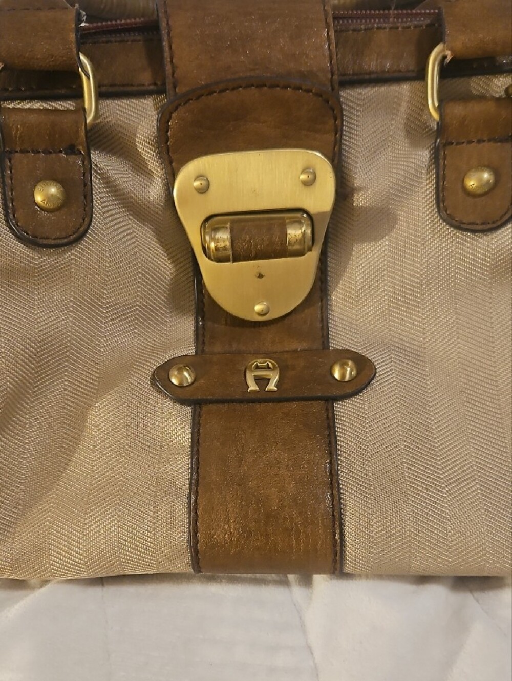 Etienne Aigner Hyde Park satchel - Picture 2 of 9